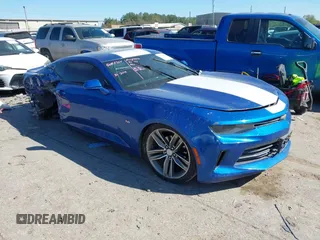 2016 Chevrolet Camaro 2LT z VIN 1G1FD1RS2G0136450, wystawiony jako IAAI lot #41818024 z przebiegiem Nie podano mil oraz . Historia ofert i sprzedaży dostępna na DreamBid. Obrazek 1.