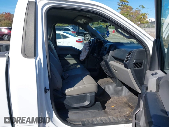 2019 Ford F-150 XL z VIN 1FTMF1CB5KKE51502, wystawiony jako IAAI lot #41364421 z przebiegiem 38 814 mil mil oraz . Historia ofert i sprzedaży dostępna na DreamBid. Obrazek 5.