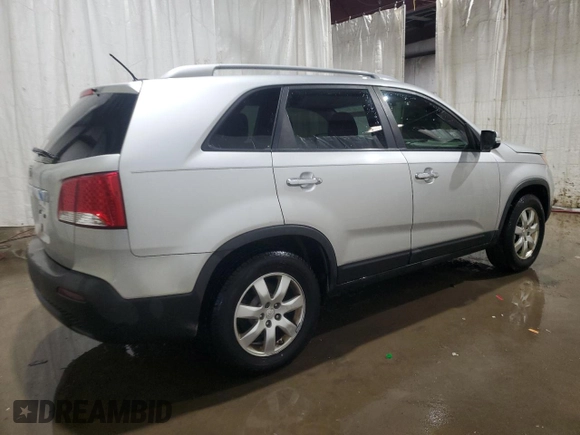 2011 Kia Sorento LX with VIN 5XYKT4A1XBG059116, listed as a Copart auction lot 89191375 with 136,810 mi miles and Salvage Title. Bid and sale history available at carsss.com. Image 3.