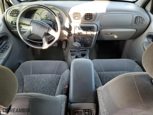 2003 Chevrolet TrailBlazer LS with VIN 1GNDT13S832174605, listed as a Copart auction lot 48458055 with 240,674 mi miles and Clean Title. Bid and sale history available at carsss.com. Image 8.