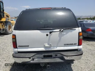 2004 Chevrolet Tahoe LS z VIN 1GNEC13T94R165160, wystawiony jako Copart lot #59994985 z przebiegiem 303 473 mil mil oraz Szkoda całkowita • Salvage title. Historia ofert i sprzedaży dostępna na DreamBid. Obrazek 6.