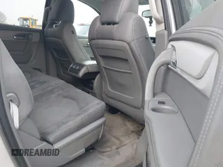 2016 Chevrolet Traverse LS z VIN 1GNKRFKD8GJ343572, wystawiony jako IAAI lot #42426571 z przebiegiem 168 568 mil mil oraz . Historia ofert i sprzedaży dostępna na DreamBid. Obrazek 8.