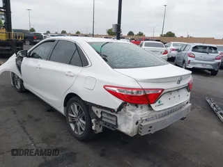 2015 Toyota Camry XLE with VIN 4T1BF1FK0FU094206, listed as a IAAI auction lot 42071968 with 110,165 mi miles. Bid and sale history available at carsss.com. Image 15.