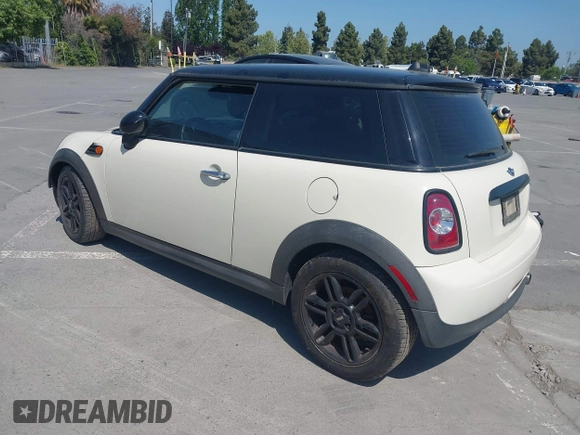 2012 MINI Hardtop with VIN WMWSU3C57CT185623, listed as a IAAI auction lot 42177627 with 159,596 mi miles and . Bid and sale history available at DreamBid. Image 3.