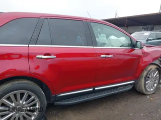 2014 Lincoln MKX with VIN 2LMDJ8JK1EBL02917, listed as a IAAI auction lot 41963678 with Not Provided miles. Bid and sale history available at carsss.com. Image 13.