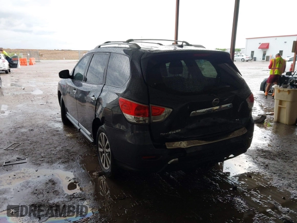 2014 Nissan Pathfinder Platinum with VIN 5N1AR2MN5EC685920, listed as a IAAI auction lot 42149831 with 149,618 mi miles and . Bid and sale history available at DreamBid. Image 3.