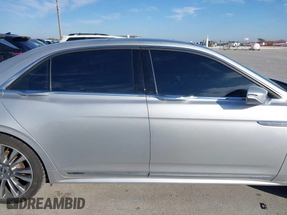 2017 Lincoln Continental Reserve with VIN 1LN6L9NP2H5610567, listed as a IAAI auction lot 41633612 with 45,701 mi miles and . Bid and sale history available at DreamBid. Image 14.
