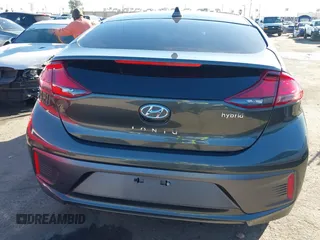 2022 Hyundai Ioniq SE z VIN KMHC75LCXNU271168, wystawiony jako IAAI lot #41073220 z przebiegiem 31 890 mil mil oraz . Historia ofert i sprzedaży dostępna na DreamBid. Obrazek 17.