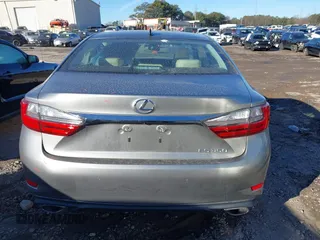 2018 Lexus ES with VIN 58ABK1GG6JU093357, listed as a IAAI auction lot 41290391 with 75,556 mi miles. Bid and sale history available at carsss.com. Image 17.