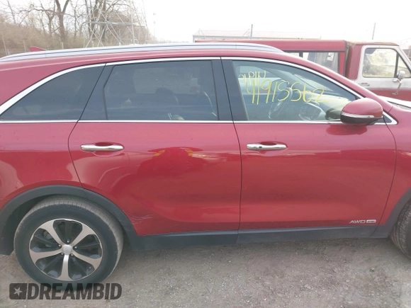 2018 Kia Sorento EX with VIN 5XYPHDA5XJG393042, listed as a IAAI auction lot 41915562 with 110,681 mi miles and . Bid and sale history available at carsss.com. Image 13.