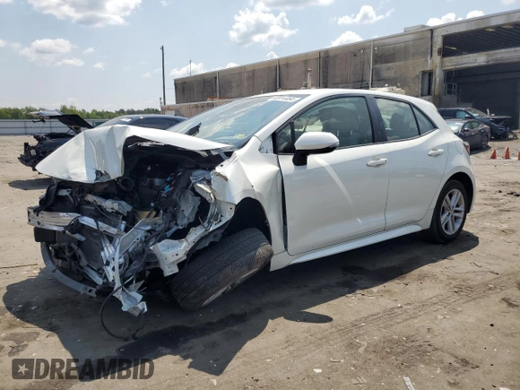 2020 Toyota Corolla Hatchback SE with VIN JTND4RBE8L3093965, listed as a Copart auction lot 66914464 with 33,584 mi miles and Salvage Title. Bid and sale history available at carsss.com. Image 1.