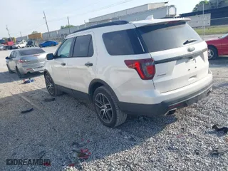 2016 Ford Explorer Sport with VIN 1FM5K8GT0GGB77899, listed as a IAAI auction lot 42076102 with 132,163 mi miles. Bid and sale history available at carsss.com. Image 3.