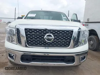 2018 Nissan Titan SV with VIN 1N6AA1E65JN506719, listed as a IAAI auction lot 42162605 with 81,255 mi miles. Bid and sale history available at carsss.com. Image 6.