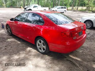2011 Volkswagen Jetta SE с VIN 3VWDZ7AJ0BM368053, выставлен на аукционе IAAI как лот 42320719 с пробегом 175 185 миль миль и . История ставок и продаж доступна на DreamBid. Изображение 3.