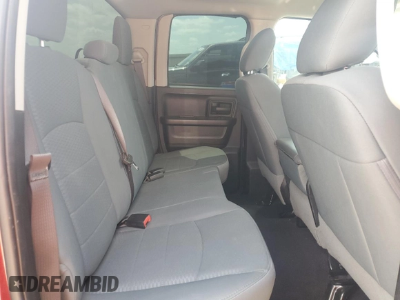 2019 Ram 1500 Tradesman z VIN 1C6RR6FTXKS723855, wystawiony jako Copart lot #55828485 z przebiegiem Nie podano mil oraz Szkoda całkowita • Salvage title. Historia ofert i sprzedaży dostępna na DreamBid. Obrazek 10.