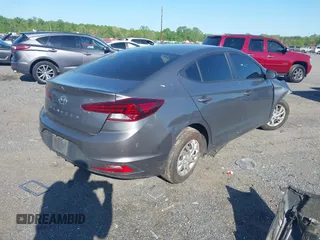 2019 Hyundai Elantra SE z VIN 5NPD74LF3KH453524, wystawiony jako IAAI lot #42062706 z przebiegiem 109 095 mil mil oraz . Historia ofert i sprzedaży dostępna na DreamBid. Obrazek 4.