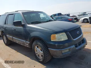 2004 Ford Expedition Special Service z VIN 1FMPU16L74LA65776, wystawiony jako IAAI lot #42318761 z przebiegiem 293 483 mil mil oraz . Historia ofert i sprzedaży dostępna na DreamBid. Obrazek 1.