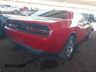 2016 Dodge Challenger SXT z VIN 2C3CDZAG6GH221453, wystawiony jako IAAI lot #42575318 z przebiegiem 120 160 mil mil oraz . Historia ofert i sprzedaży dostępna na DreamBid. Obrazek 4.