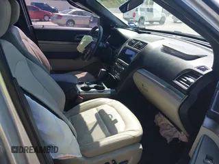 2018 Ford Explorer XLT z VIN 1FM5K7D87JGB43038, wystawiony jako IAAI lot #41978891 z przebiegiem 104 666 mil mil oraz . Historia ofert i sprzedaży dostępna na DreamBid. Obrazek 5.
