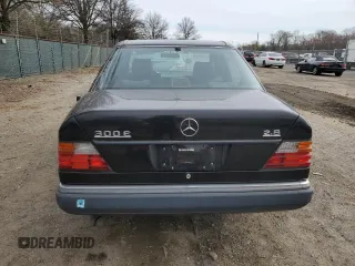 1993 Mercedes-Benz 300 with VIN WDBEA28E5PB835958, listed as a Copart auction lot 50851925 with 90,553 mi miles and Clean Title. Bid and sale history available at DreamBid. Image 6.