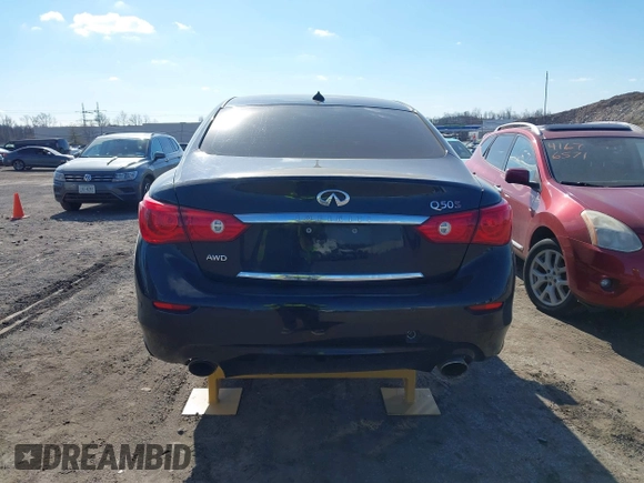 2015 Infiniti Q50 Premium with VIN JN1BV7AR6FM393586, listed as a IAAI auction lot 41683059 with 125,991 mi miles. Bid and sale history available at carsss.com. Image 16.