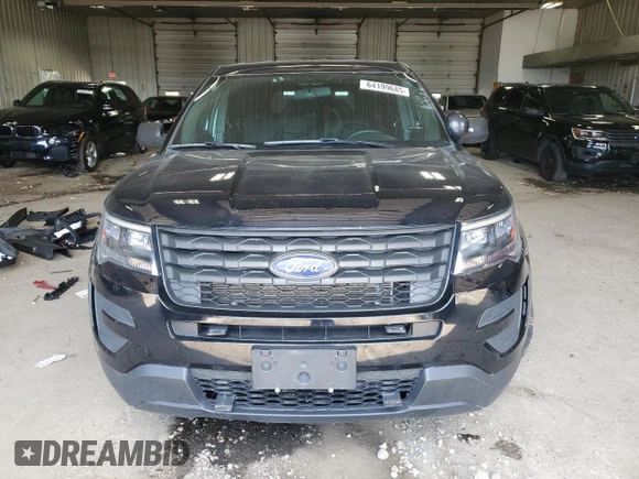 2017 Ford Police Interceptor Utility z VIN 1FM5K8AR1HGD13925, wystawiony jako Copart lot #64199685 z przebiegiem 141 995 mil mil oraz Czysty tytuł • Clean title. Historia ofert i sprzedaży dostępna na DreamBid. Obrazek 5.