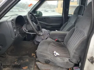 1999 Chevrolet S-10 LS with VIN 1GCCS19X3XK236086, listed as a Copart auction lot 79175574 with 181,975 mi miles and Salvage Title. Bid and sale history available at carsss.com. Image 7.
