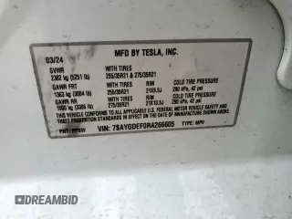 2024 Tesla Model Y Performance z VIN 7SAYGDEF0RA266605, wystawiony jako Copart lot #57820905 z przebiegiem Nie podano mil oraz Szkoda całkowita • Salvage title. Historia ofert i sprzedaży dostępna na DreamBid. Obrazek 12.
