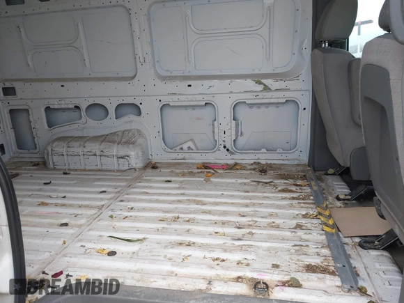 2018 Nissan NV Cargo S z VIN 1N6BF0LY0JN807791, wystawiony jako IAAI lot #41868591 z przebiegiem 128 813 mil mil oraz . Historia ofert i sprzedaży dostępna na DreamBid. Obrazek 8.