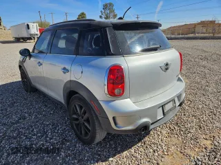 2011 MINI Countryman S z VIN WMWZC3C53BWL79001, wystawiony jako Copart lot #49748895 z przebiegiem 123 882 mil mil oraz Czysty tytuł • Clean title. Historia ofert i sprzedaży dostępna na DreamBid. Obrazek 3.