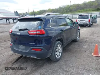 2016 Jeep Cherokee Limited z VIN 1C4PJMDB6GW260957, wystawiony jako IAAI lot #42120061 z przebiegiem 148 839 mil mil oraz . Historia ofert i sprzedaży dostępna na DreamBid. Obrazek 4.