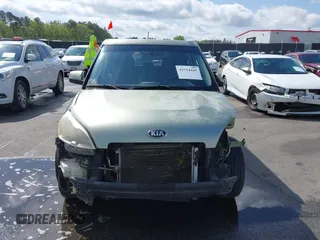 2013 Kia Soul + with VIN KNDJT2A69D7543130, listed as a IAAI auction lot 41914445 with 127,489 mi miles. Bid and sale history available at carsss.com. Image 13.