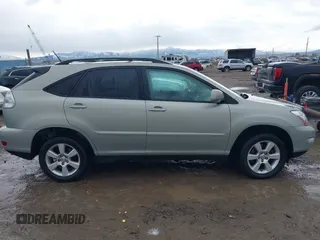 2005 Lexus RX 330 z VIN 2T2HA31U55C064188, wystawiony jako IAAI lot #41806536 z przebiegiem 173 742 mil mil oraz . Historia ofert i sprzedaży dostępna na DreamBid. Obrazek 13.
