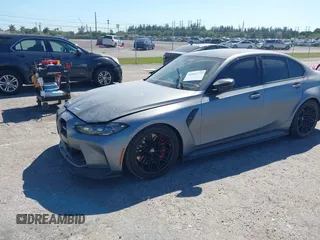 2023 BMW M3 Competition z VIN WBS33AY06PFP69567, wystawiony jako IAAI lot #41832775 z przebiegiem Nie podano mil oraz . Historia ofert i sprzedaży dostępna na DreamBid. Obrazek 2.