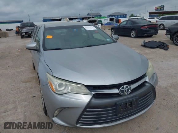 2015 Toyota Camry XLE z VIN 4T4BF1FK3FR481404, wystawiony jako IAAI lot #42131671 z przebiegiem 108 408 mil mil oraz . Historia ofert i sprzedaży dostępna na DreamBid. Obrazek 6.