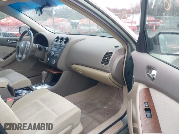 2008 Nissan Altima 2.5 SL with VIN 1N4AL21E68N489641, listed as a IAAI auction lot 41995516 with 164,600 mi miles. Bid and sale history available at carsss.com. Image 5.