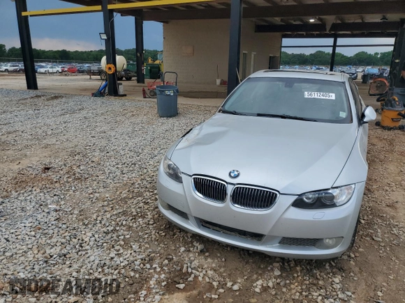 2009 BMW 3 Series 335i z VIN WBAWB73519P044563, wystawiony jako Copart lot #56112405 z przebiegiem 114 219 mil mil oraz Szkoda całkowita • Salvage title. Historia ofert i sprzedaży dostępna na DreamBid. Obrazek 5.