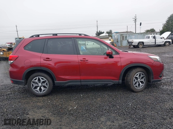 2024 Subaru Forester Premium with VIN JF2SKADC8RH463095, listed as a IAAI auction lot 41514816 with 9,041 mi miles. Bid and sale history available at carsss.com. Image 13.