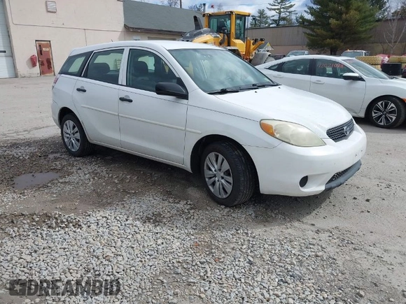 2006 Toyota Matrix STD with VIN 2T1KR32E56C562970, listed as a IAAI auction lot 42055145 with 191,458 mi miles. Bid and sale history available at carsss.com. Image 1.