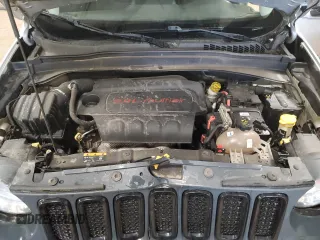 2016 Jeep Renegade Latitude with VIN ZACCJBBT9GPD70705, listed as a Copart auction lot 53344845 with 195,588 mi miles and Clean Title. Bid and sale history available at carsss.com. Image 12.