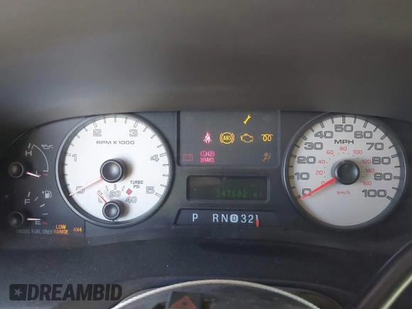 2006 Ford F-250 XL z VIN 1FTSW21P06EA12272, wystawiony jako IAAI lot #42101086 z przebiegiem 247 602 mil mil oraz . Historia ofert i sprzedaży dostępna na DreamBid. Obrazek 7.