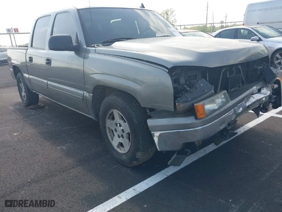 2006 Chevrolet Silverado 1500 LT2 with VIN 2GCEC13Z661346287, listed as a IAAI auction lot 42013454 with 318,918 mi miles. Bid and sale history available at carsss.com. Image 1.