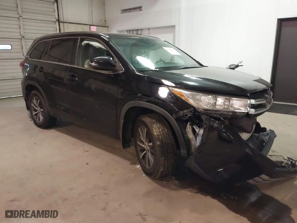 2017 Toyota Highlander XLE with VIN 5TDJZRFH1HS410312, listed as a IAAI auction lot 41729147 with 126,404 mi miles. Bid and sale history available at carsss.com. Image 1.