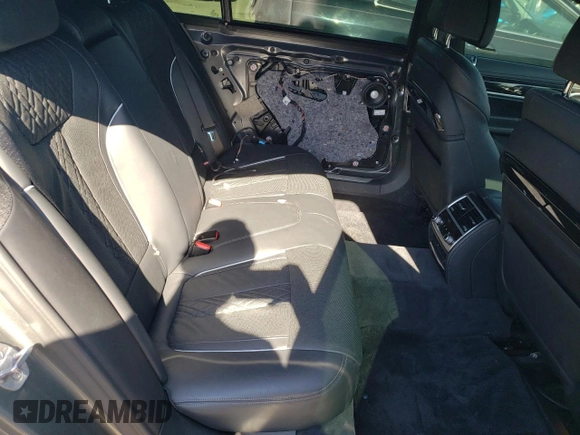 2019 BMW 7 Series 750i xDrive with VIN WBA7F2C50KB239939, listed as a Copart auction lot 71410423 with 52,428 mi miles. Bid and sale history available at carsss.com. Image 10.
