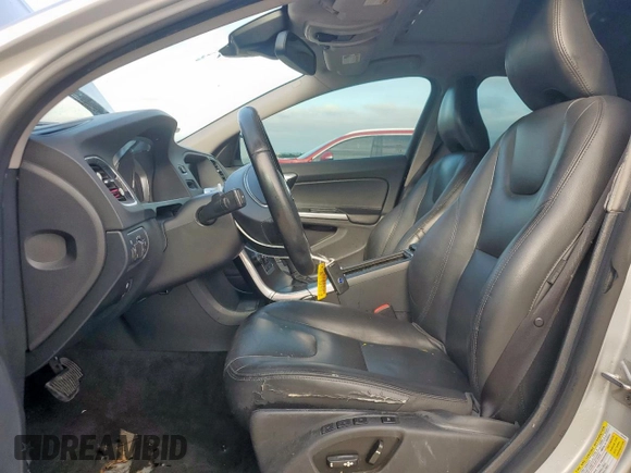 2015 Volvo S60 T5 Drive-E Premier с VIN YV140MFB0F1312432, выставлен на аукционе Copart как лот 55653895 с пробегом 159 010 миль миль и Чистый • Clean title. История ставок и продаж доступна на DreamBid. Изображение 7.