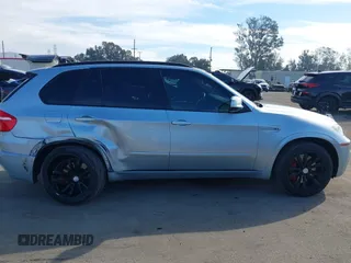 2010 BMW X5 M z VIN 5YMGY0C57ALK25120, wystawiony jako IAAI lot #41473632 z przebiegiem 78 923 mil mil oraz . Historia ofert i sprzedaży dostępna na DreamBid. Obrazek 13.