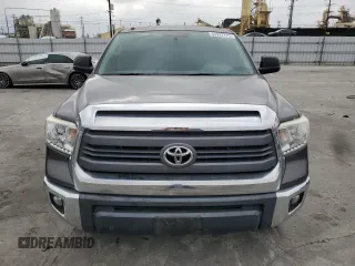 2015 Toyota Tundra SR5 z VIN 5TFEY5F10FX187252, wystawiony jako Copart lot #50932725 z przebiegiem 58 323 mil mil oraz Szkoda całkowita • Salvage title. Historia ofert i sprzedaży dostępna na DreamBid. Obrazek 5.