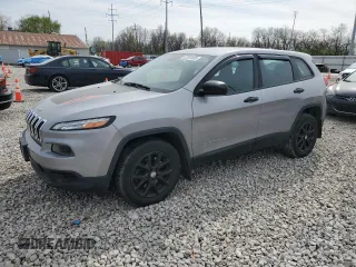 2015 Jeep Cherokee Sport z VIN 1C4PJMAB8FW577481, wystawiony jako Copart lot #52851035 z przebiegiem 124 272 mil mil oraz Szkoda całkowita • Salvage title. Historia ofert i sprzedaży dostępna na DreamBid. Obrazek 1.