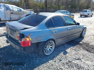 2003 BMW 3 Series 325i with VIN WBAEV33473KL61416, listed as a IAAI auction lot 41624573 with 288,961 mi miles and . Bid and sale history available at DreamBid. Image 4.