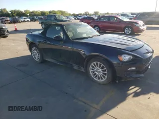 2018 FIAT 124 Spider Abarth z VIN JC1NFAEK5J0140189, wystawiony jako Copart lot #72936754 z przebiegiem 65 232 mil mil oraz Szkody całkowita. Historia ofert i sprzedaży dostępna na DreamBid. Obrazek 4.